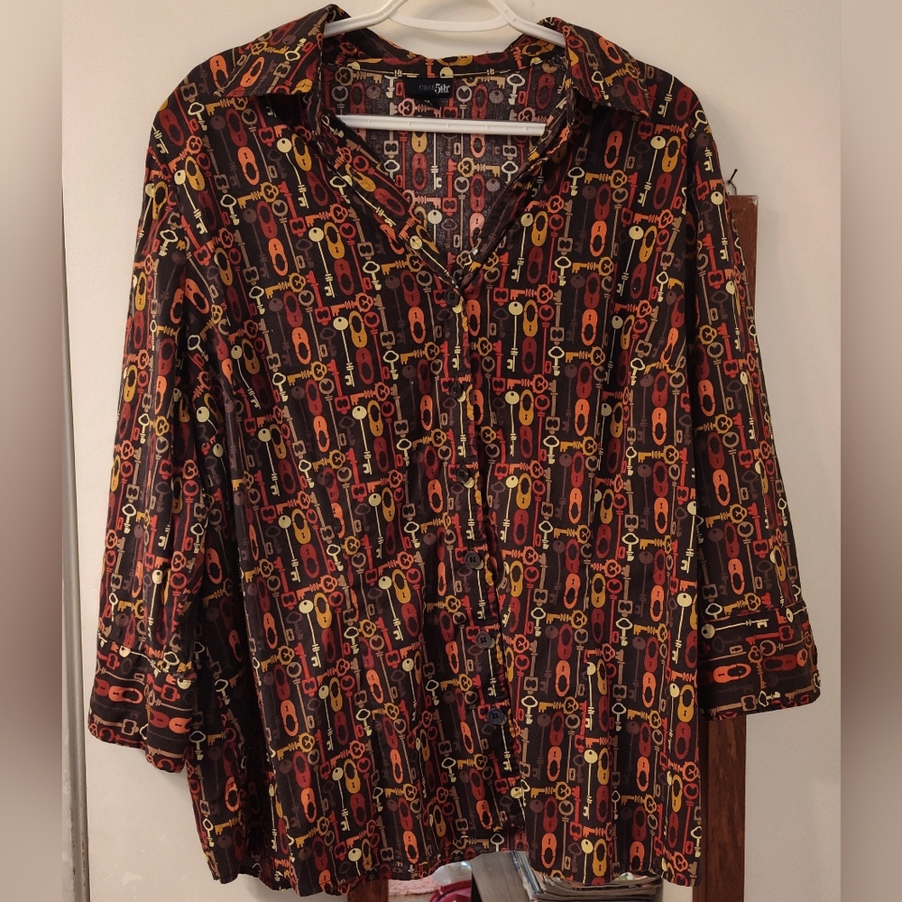 Stylish Women's Key Patterned Top